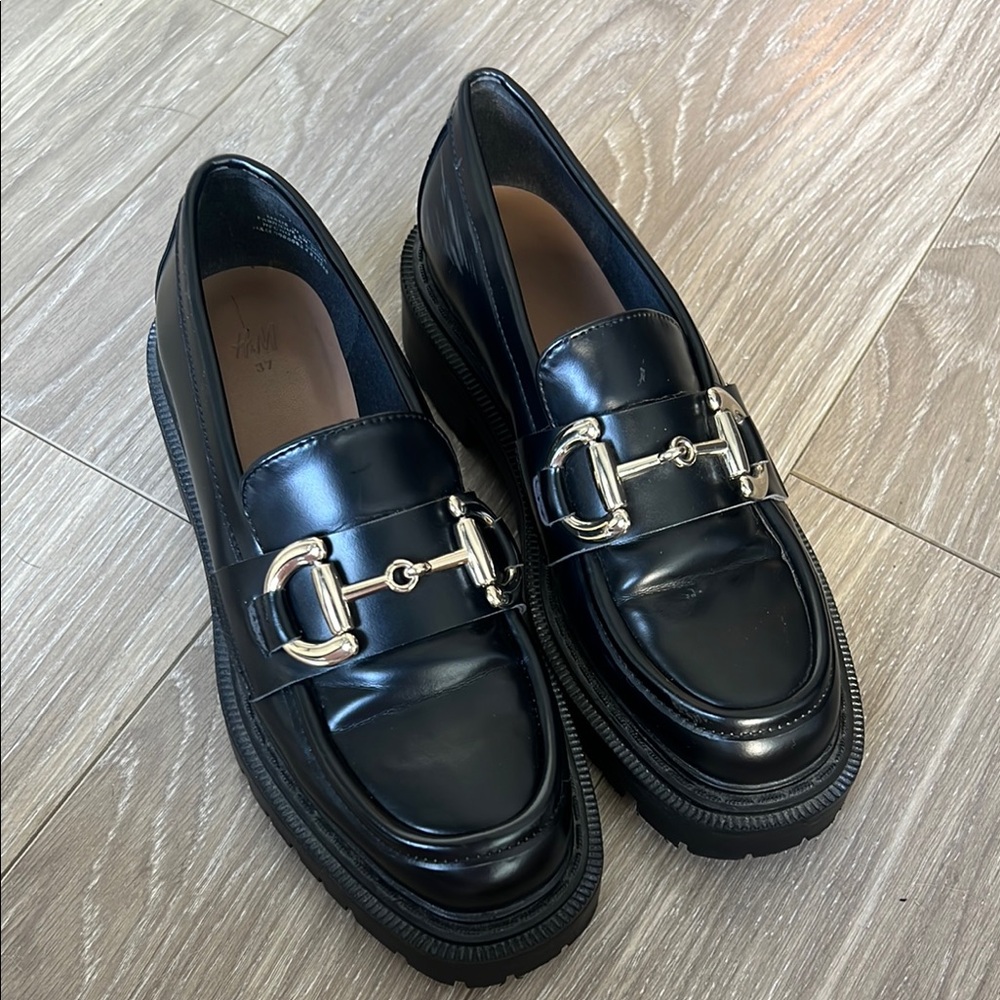 H&M 37 6 loafers Black Loafers with Silver Buckle